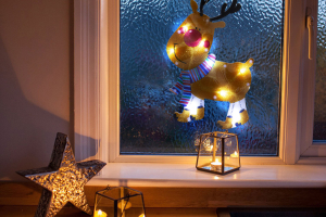 LED-es PVC ablakdekor - rénszarvas - 28 x 17 cm - 3 x AAA