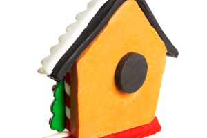 Karácsonyi mágneses dekoráció - 2 az 1-ben - mézeskalács házikó hóemberrel - 85 x 75 mm