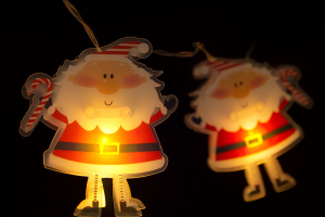 LED fényfüzér - mikulás - 10 LED - 1,35 méter - melegfehér - 2 x AA