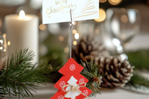 Ültetőkártya tartó - csipeszes - fenyőfa - 8,5 x 12 cm